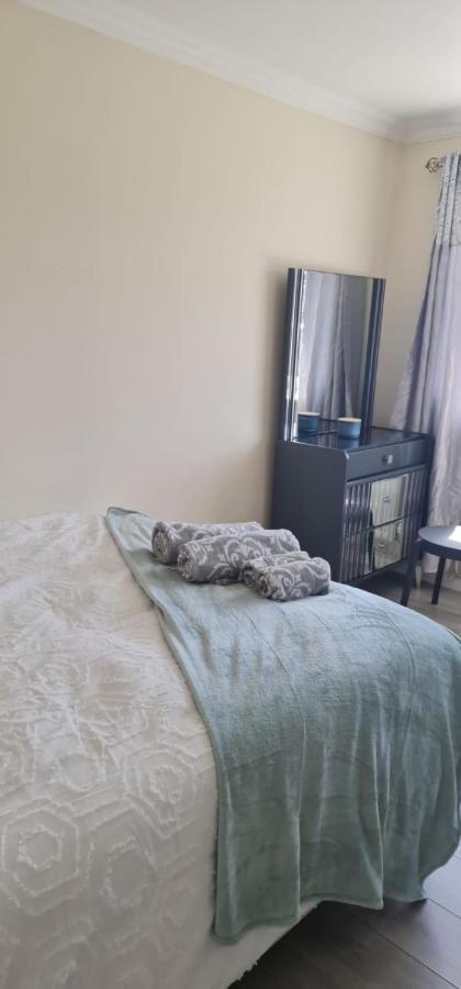 Stylish & Cozy 2-Bedroom Flat In Hoxton & Shoreditch London Eksteriør billede